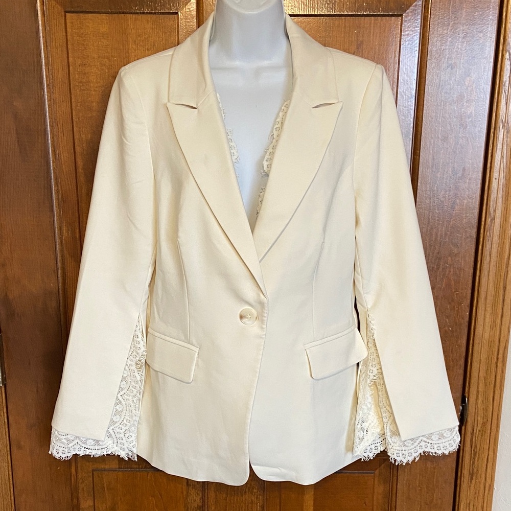 MOTF PREMIUM PEAK COLLAR CONTRAST LACE SPLIT SLEEVE SINGLE BUTTON BLAZER